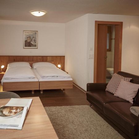 Haus Mischabel Apartment Zermatt Bagian luar foto