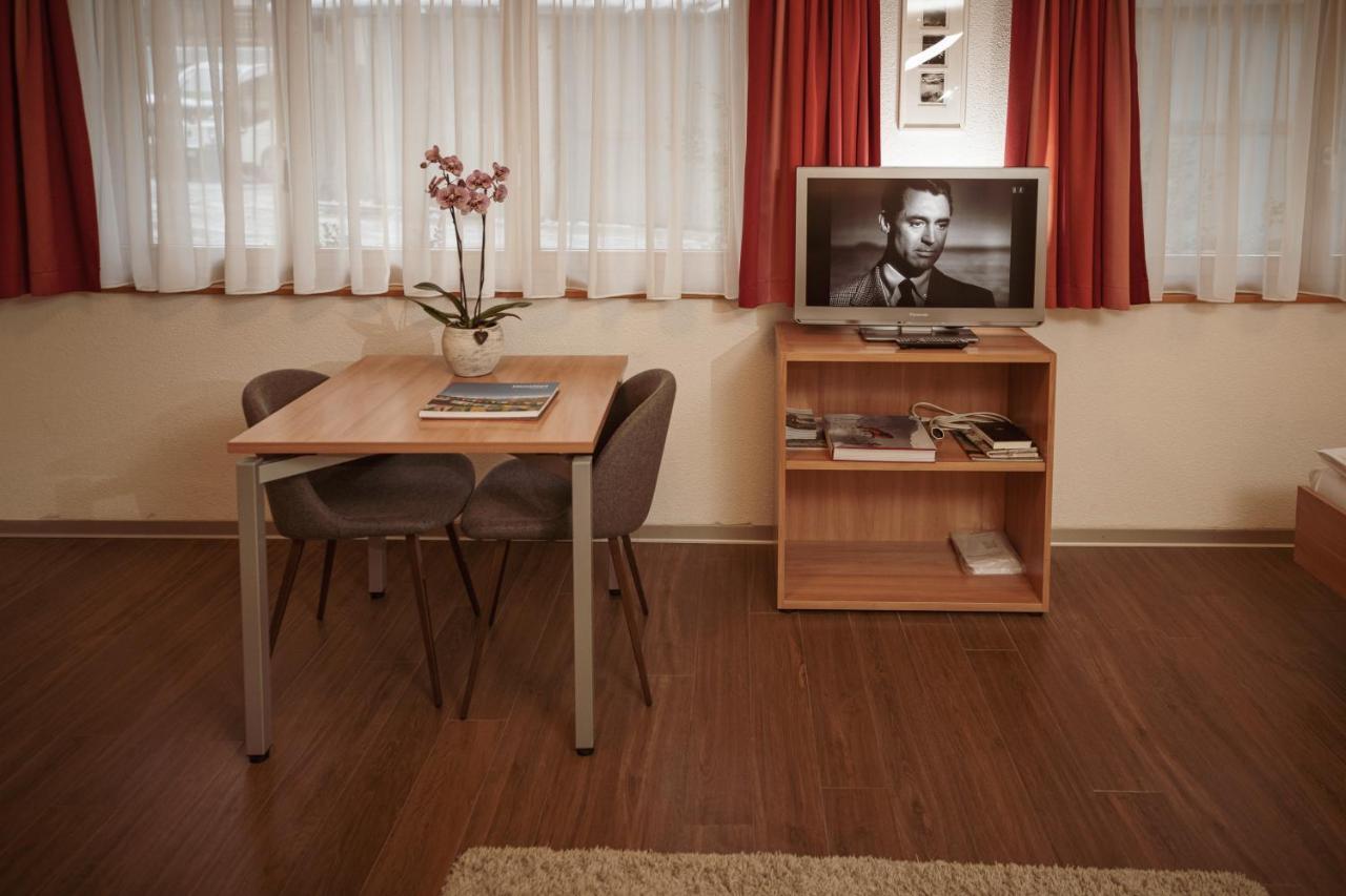 Haus Mischabel Apartment Zermatt Bagian luar foto