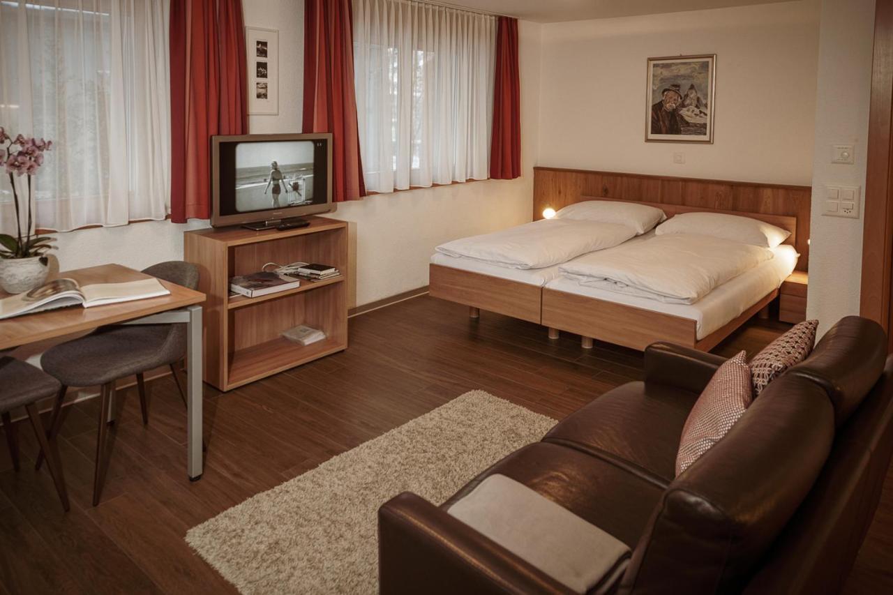 Haus Mischabel Apartment Zermatt Bagian luar foto